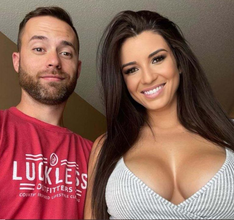 Luckless Holly Net Worth 2024 - Career, Husband, Age, Height and Others